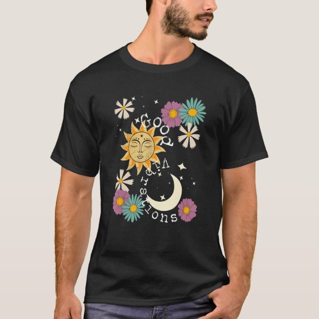 Camiseta Cute Good Vibration Boho Sun Moon Flowers Energy P (Anverso)