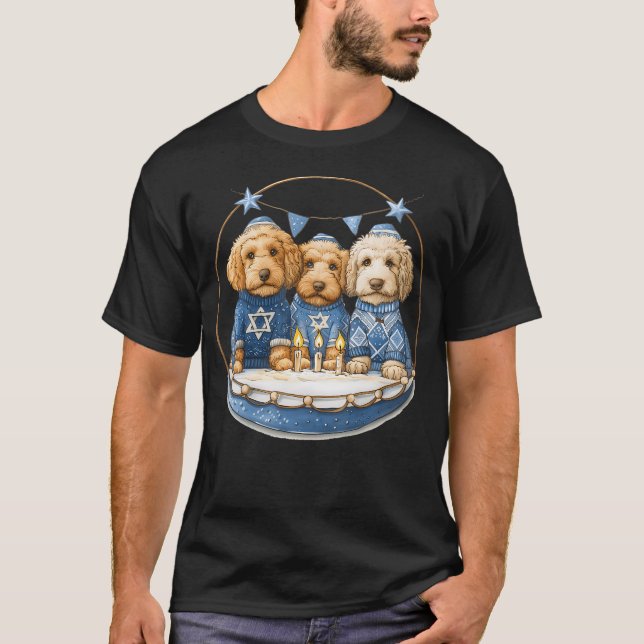 Camiseta Cute Hanukkah Goldendoodle Dogs Menorah Doodle Can (Anverso)