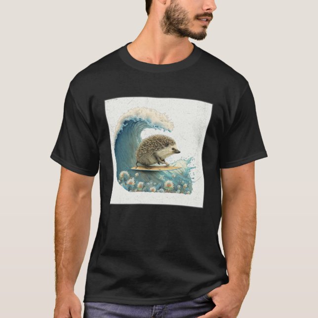 Camiseta Cute Hedgehog Surfing Illustration Sea Great Wave  (Anverso)
