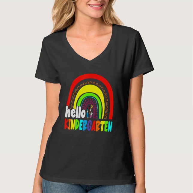 Camiseta Cute Hello Kindergarten Rainbow First Day Of Schoo (Anverso)