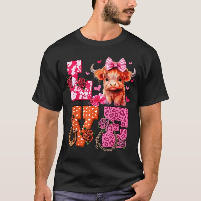 Camiseta Cute Highland Cow And Nk Heart Valentines Day Love (Anverso)