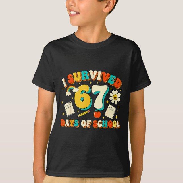 Camiseta Cute I Survived 67 Days Of School Funny Meme Teach (Anverso)