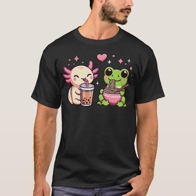 Camiseta Cute Kawaii Frog and Axolotl Eating Ramen and Boba (Anverso)