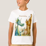 Camiseta Cute Knight Dragon Castle Birthday Party Kids<br><div class="desc">Encanta a tu hijo con una camiseta de cuento de hadas del castillo del caballero lindo. Este diseño presenta un castillo caprichoso,  valientes caballeros y amistosos dragones. Personalizar con todo el nombre de su hijo. El hotel ofrece una colección de este tema del Dragon Knight.</div>