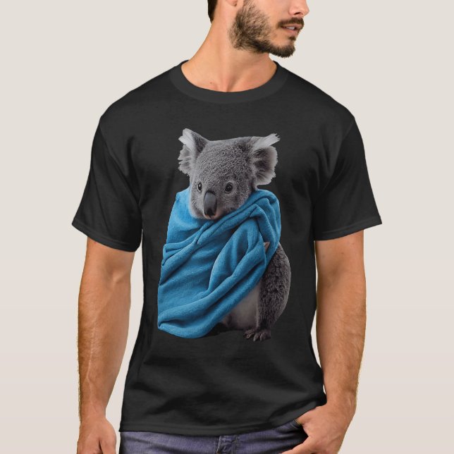 Camiseta Cute Koala Animal Cuddling with Blue Blanket Koala (Anverso)