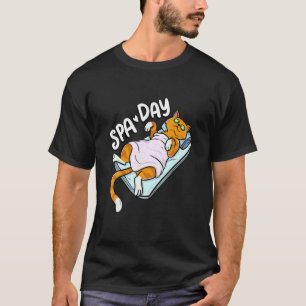 Camiseta Cute Lazy Cat Spa Day Wellness  Cat Holder
