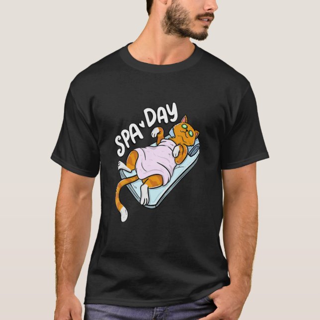 Camiseta Cute Lazy Cat Spa Day Wellness Cat Holder (Anverso)