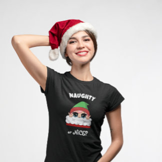 Camiseta Cute “Naughty or Nice?” Anime Christmas Elf