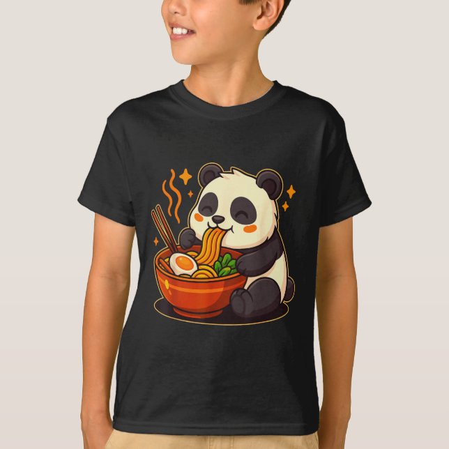 Camiseta Cute Panda Eating Ramen Noodles  (Anverso)