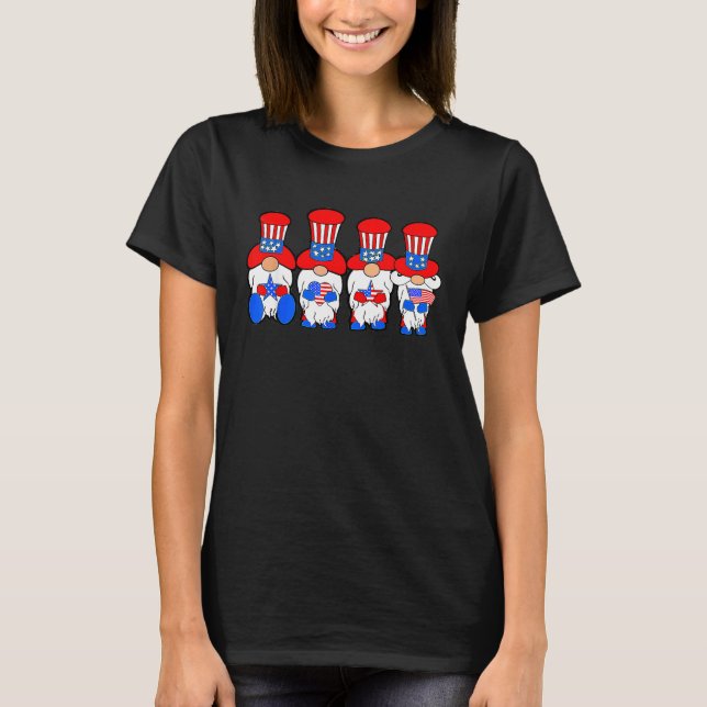 Camiseta Cute Patriotic Gnomes American Flag Red White Blue (Anverso)
