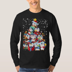 Camiseta Cute pingüino de las luces de árbol de Navidad reg