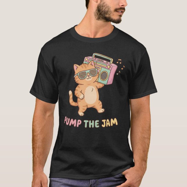 Camiseta Cute Retro 90s Cat Boombox Pump The Jam (Anverso)