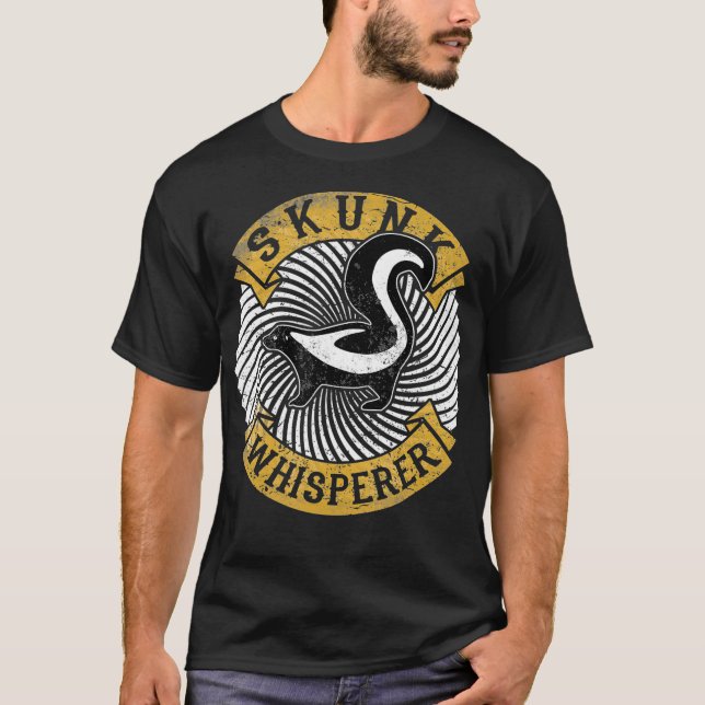 Camiseta Cute Skunk Whisperer Disresbalando El Regalo De Am (Anverso)