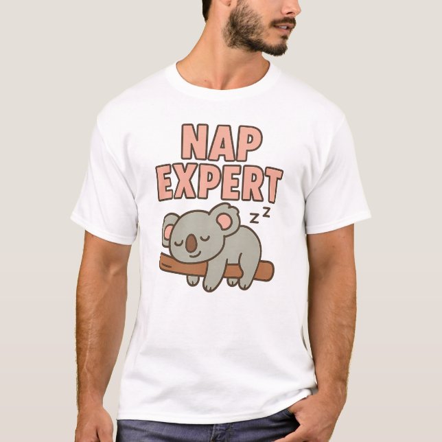 Camiseta Cute Sleeping Koala “Nap Expert” (Anverso)