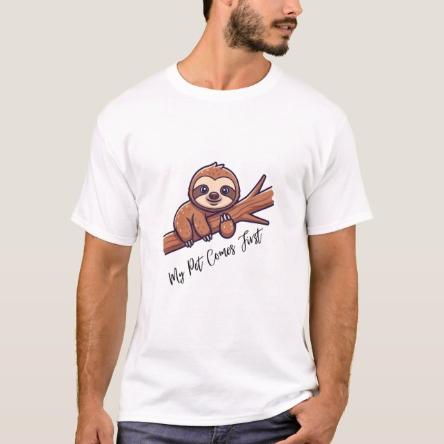 Camiseta Cute Sloth Hanging on Tree T-Shirt (Anverso)