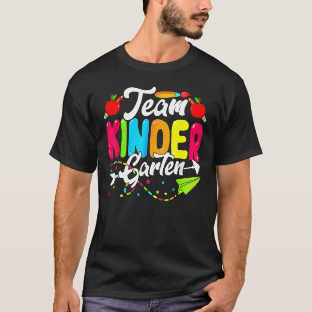 Camiseta Cute Team Kindergarten Happy Back To School Teache (Anverso)