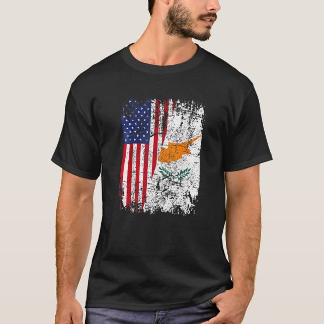 Camiseta CYPRIOT ROOTS Half American Flag USA CYPRUS FLAG (Anverso)