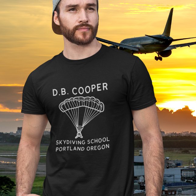 Camiseta D.B. Cooper Skydiving School (Subido por el creador)