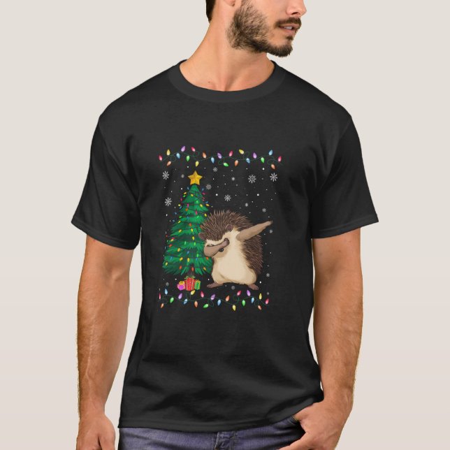 Camiseta Dabbing Hedgehog Xmas Tree enciende feos Navidades (Anverso)