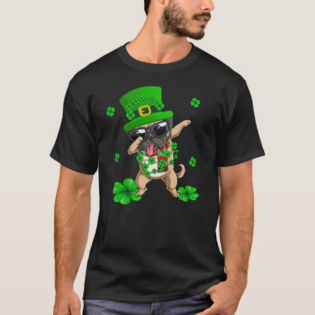 Camiseta Dabbing Pug St patricks Day (Anverso)