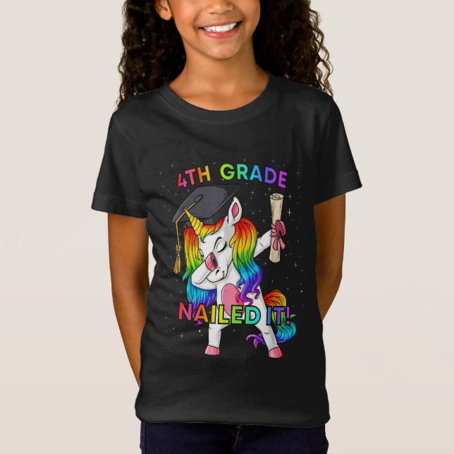 Camiseta Dabbing Unicornio de 4º Grado se licenció en infor (Anverso)