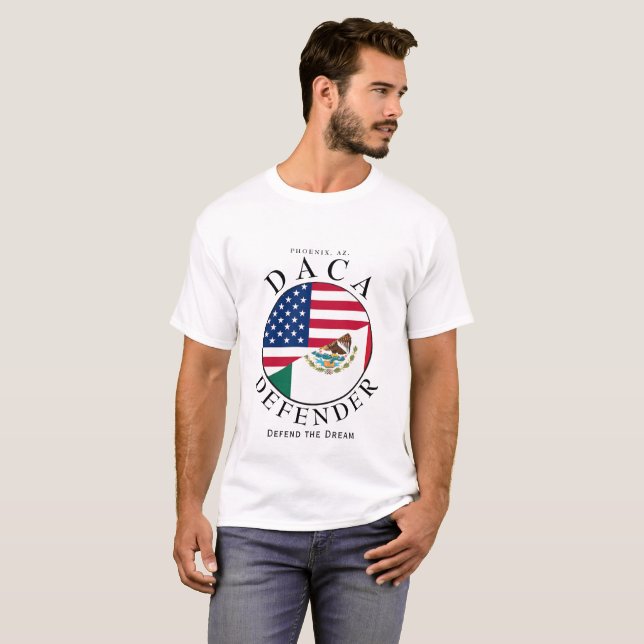 Camiseta DACA DEFENDER en blanco (Anverso completo)