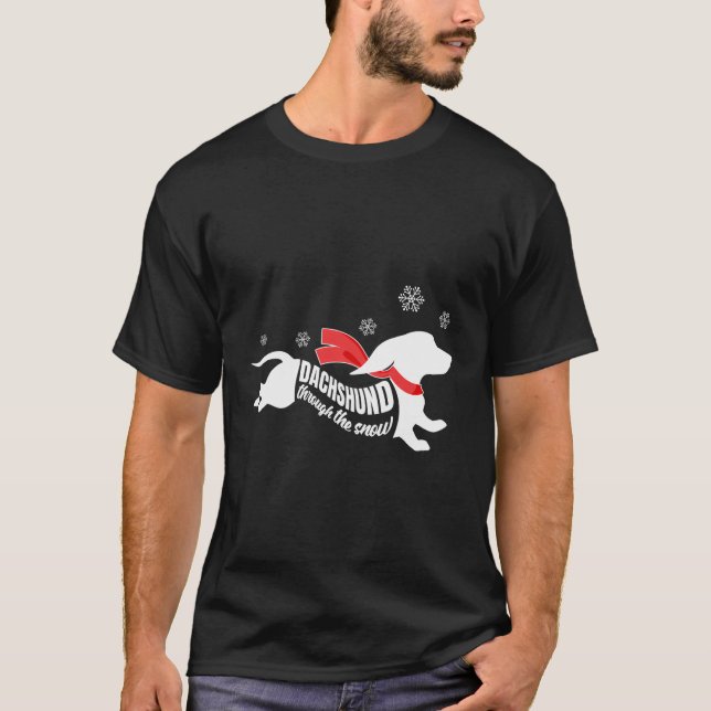 Camiseta Dachshund A Través Del Perro De Nieve Ama A Cristo (Anverso)