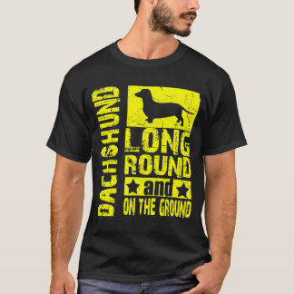 Camiseta Dachshund - de largo, ronda, en la tierra T