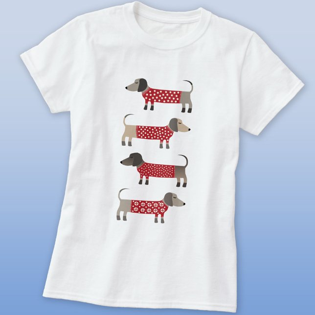 Camiseta Dachshund Dog Fun (Unisex t-shirt featuring fun Dachshund Sausage or Wiener dogs in red and white festive knitwear)