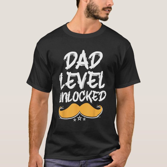 Camiseta Dad Level Unlocked Parents Conservative Mom Dad Pr (Anverso)