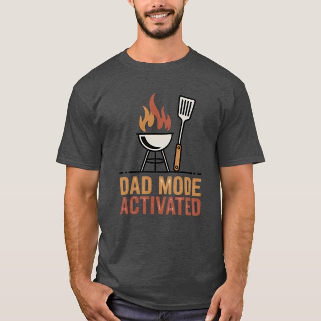 Camiseta Dad Mode Activated | BBQ King Joke (Anverso)