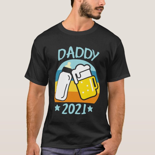 Camiseta Daddy 2021 Father Baby Birth Men  Dad (Anverso)