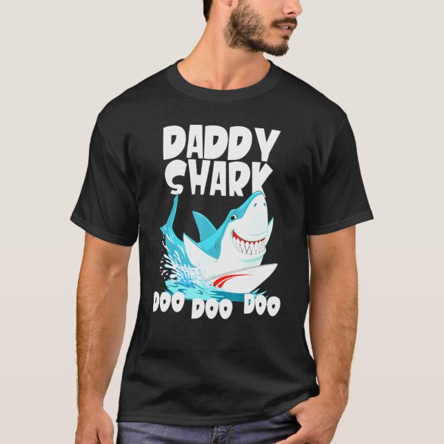 Camiseta Daddy Shark Doo Doo Doo Tee (Anverso)