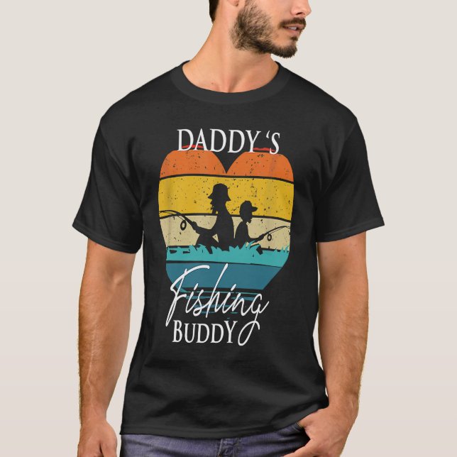 Camiseta Daddy's Fishing Buddy  Retro Dad Son For Fisherman (Anverso)