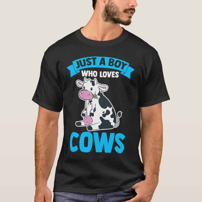 Camiseta Dairy Cow Farmer Cow Farming Just A Boy Who Loves  (Anverso)