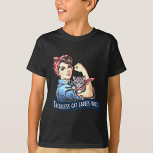 Camiseta Damas de Gatos sin Hijos Votan por Rosie la Remach
