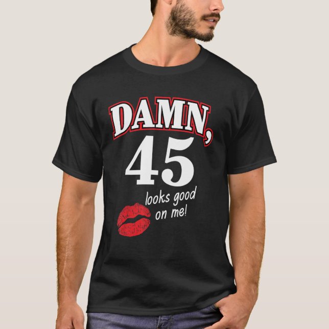 Camiseta Damm 45 Me Parece Bien Guay 45th Birthday Famil (Anverso)