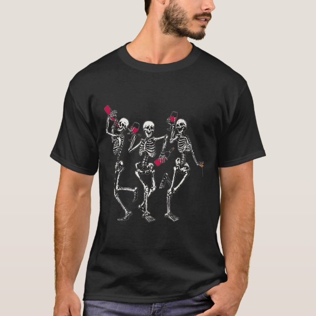 Camiseta Dancing Skeletons Drinking Wine Lover Funny Hallow (Anverso)
