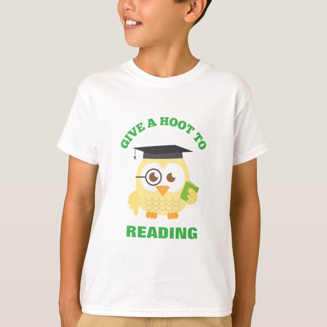 Camiseta Dar un guiño a la lectura con búho lindo (Anverso)