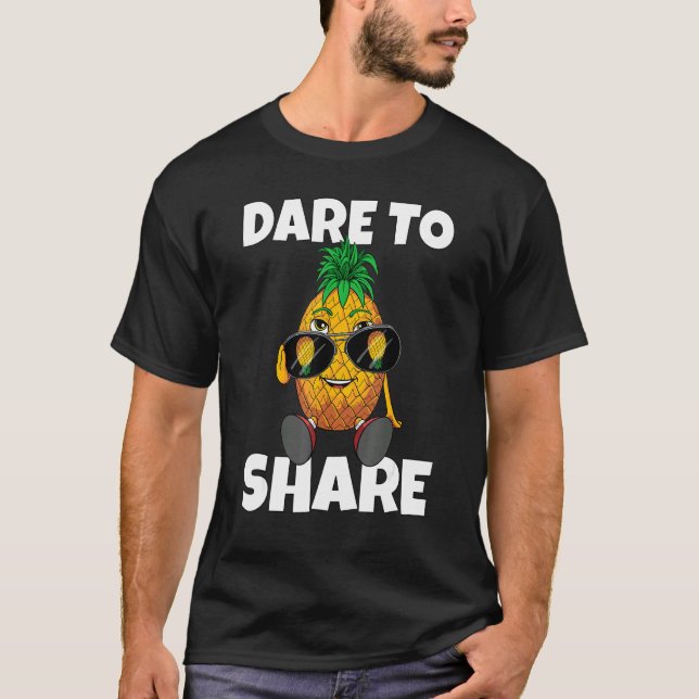 Camiseta Dare To Share Swinger Upside Down Sunglasses Pinea (Anverso)