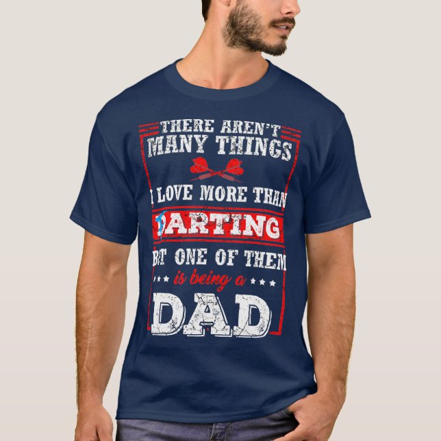 Camiseta Darting and Farting Daddy Funny Farts Dart Dad (Anverso)