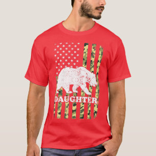 Camiseta Daughter Bear Camping Hiking Camouflage USA Americ