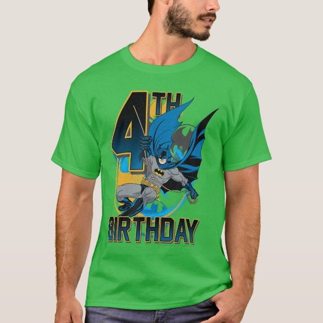 Camiseta DC Comics Batman 4º Cumpleaños Bat Swing Acción Po (Anverso)