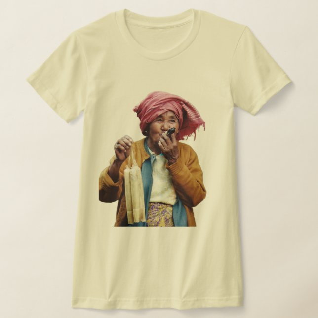 Camiseta de Abuela Fumando Puro (Distribución)