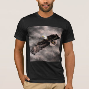 Camiseta de águila calva norteamericana volando en