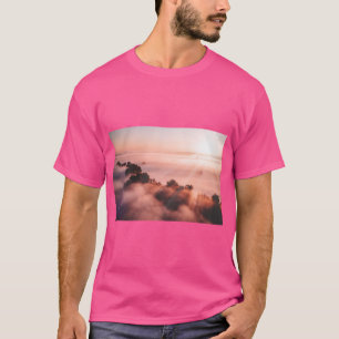 Camiseta de Amanecer en Montaña Brumosa