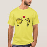 Camiseta de amor de Macaroni y Queso<br><div class="desc">¡Todos saben que al mac le encanta el queso y que pertenecen juntos para siempre! Gran camisa para niños o adultos. Diseño original con derechos de autor registrados por Fun T-shirts,  Inc.</div>