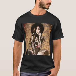 Camiseta de arte abstracto dorado de mujer tatuada