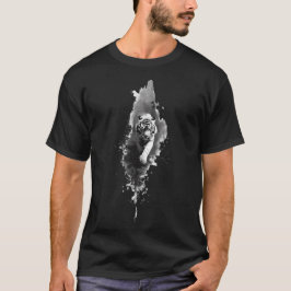 Camiseta de arte oscuro con lavado de tinta de tig