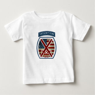 Camiseta De Bebé 10ma división patriótica retra de la montaña
